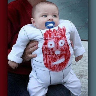 Illustration for article titled The Geekiest Baby Halloween Costumes from All Over the Internet!